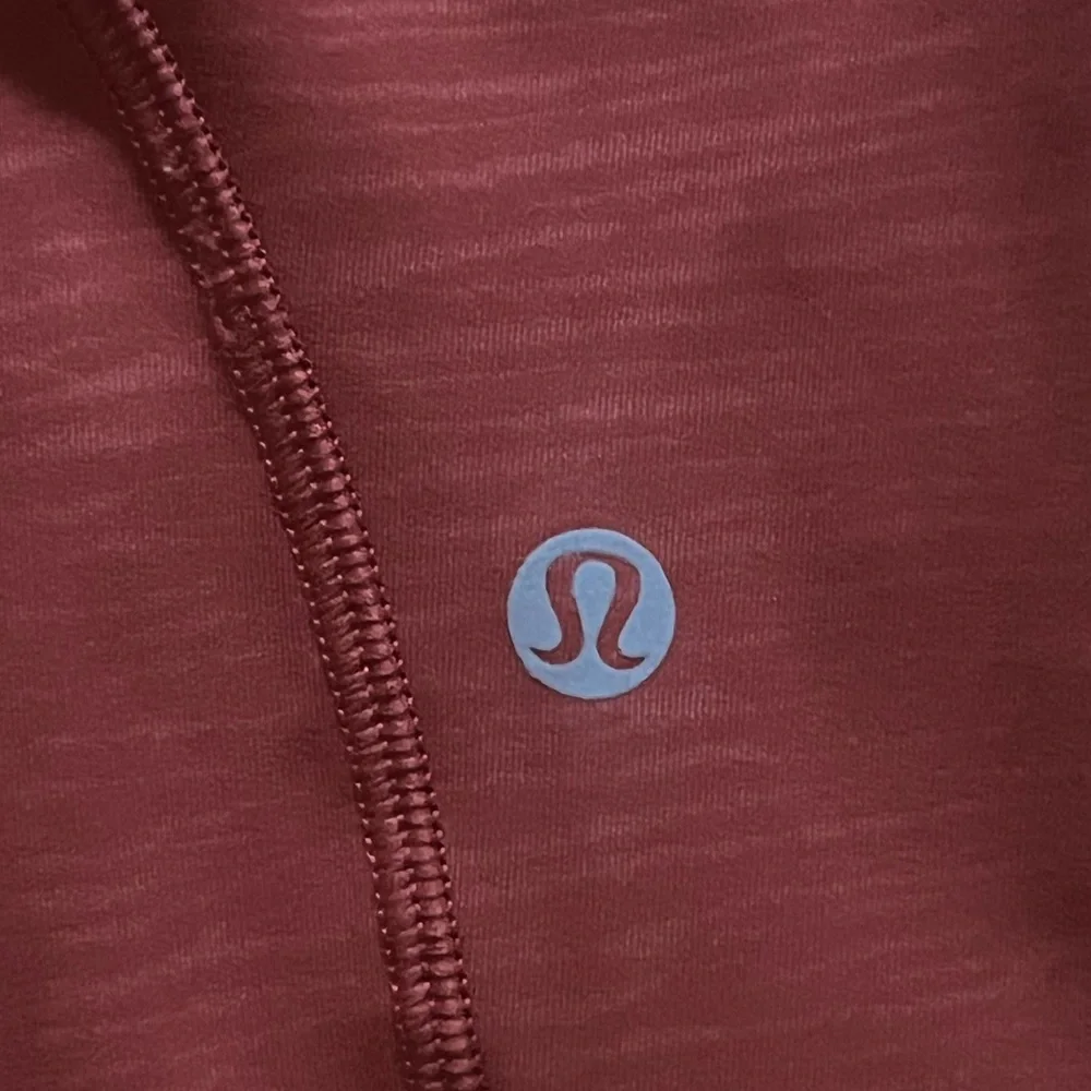 🍋 LIKE NEW Lululemon Time To Sweat Crop *23" - Stride Emboss Cayenne - Sz 6 - Picture 7 of 17